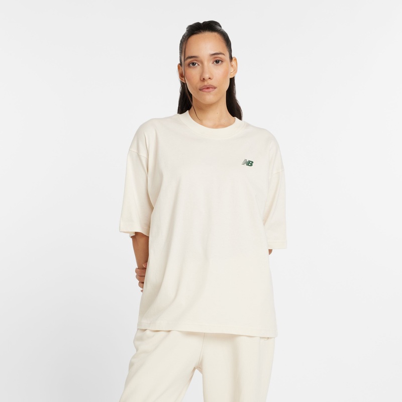 New Balance Women’s Graphic Oversized Jersey T-Shirt