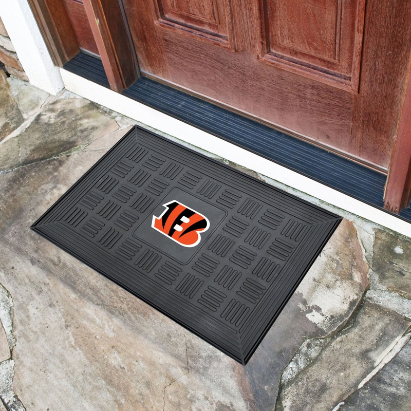 Fanmats Cincinnati Bengals Heavy Duty Vinyl Medallion Door Mat – 19.5 x 31