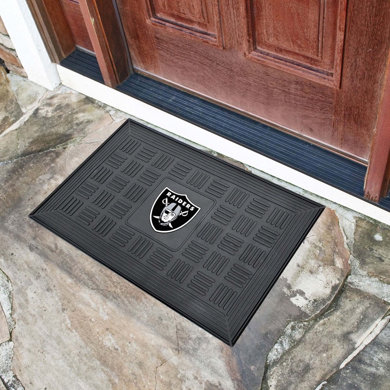 Fanmats Las Vegas Raiders Heavy Duty Vinyl Medallion Door Mat – 19.5 x 31