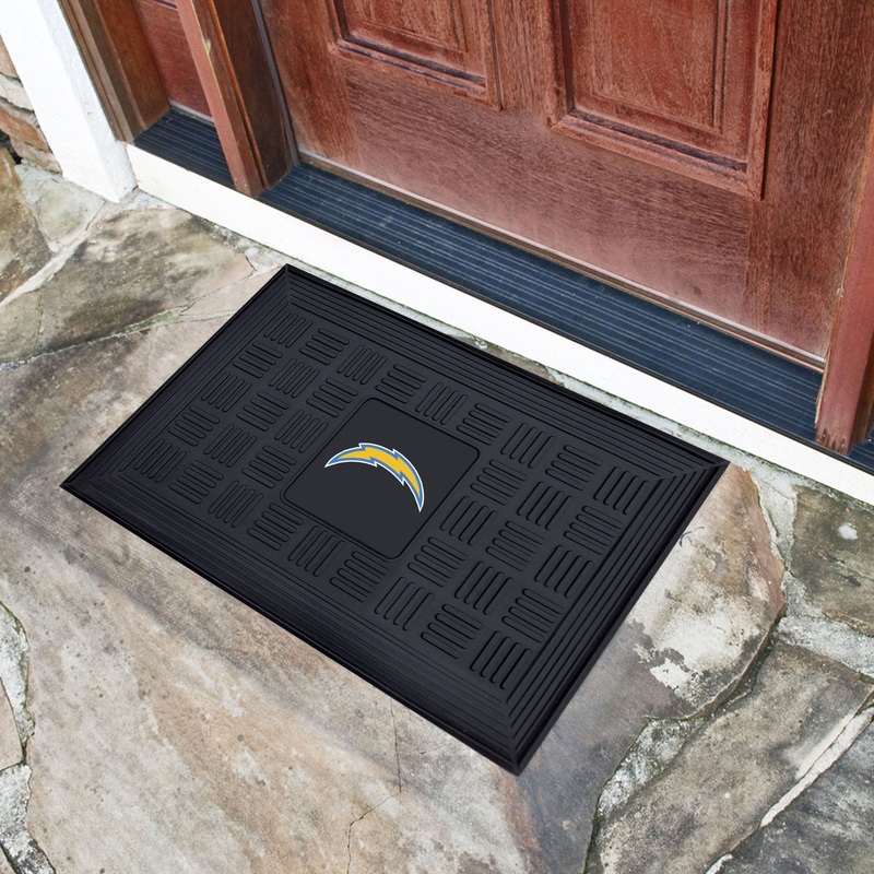 Fanmats Los Angeles Chargers Heavy Duty Vinyl Medallion Door Mat – 19.5 x 31