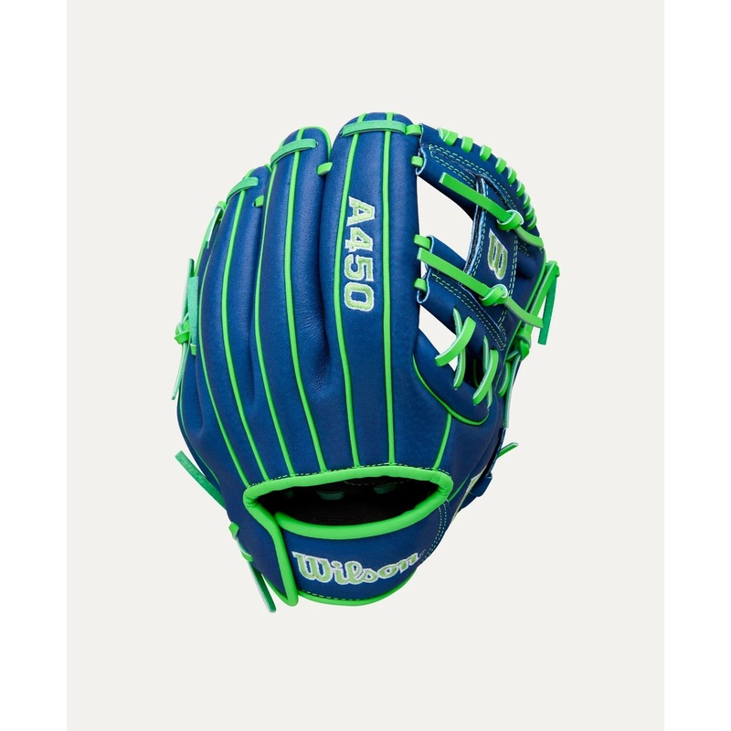 2026 Wilson A450 10.75 Youth Right Hand Throw Baseball Glove