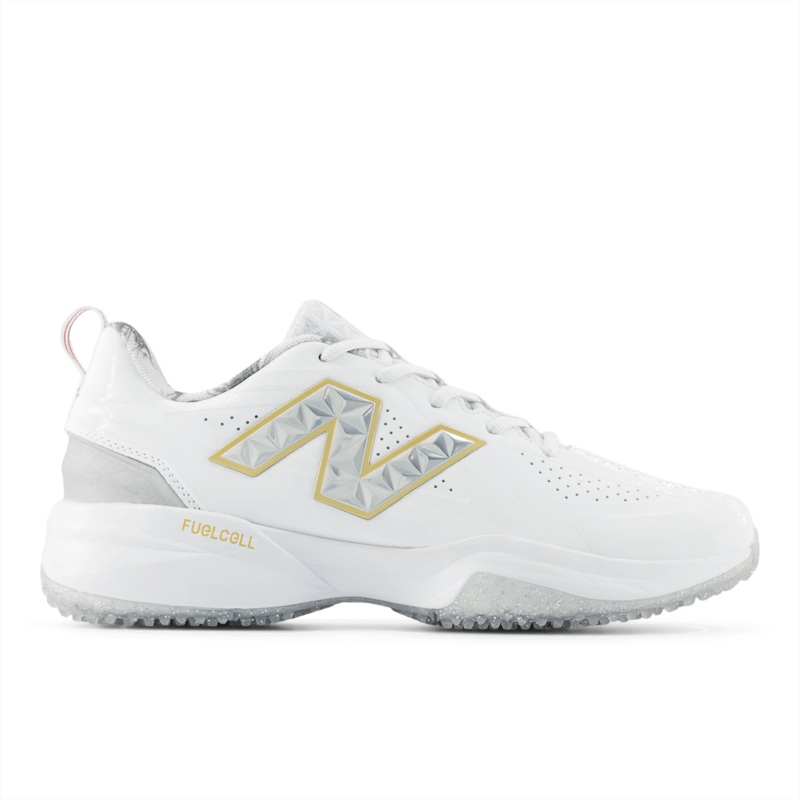 New Balance Women’s Fuse v5 Turf Ring Season Softball Shoes