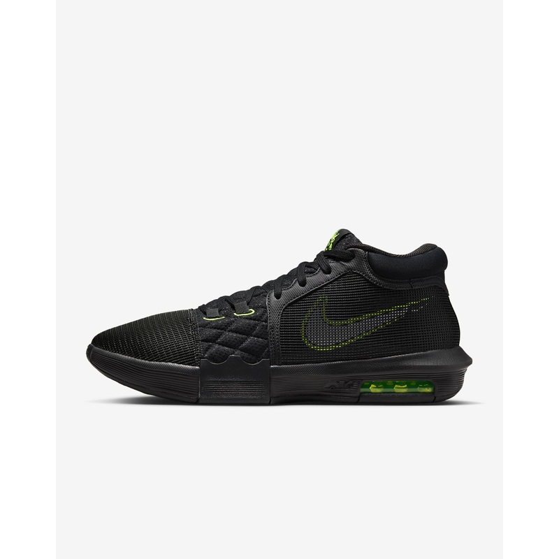Men’s LeBron Witness 8 Basketball Shoes