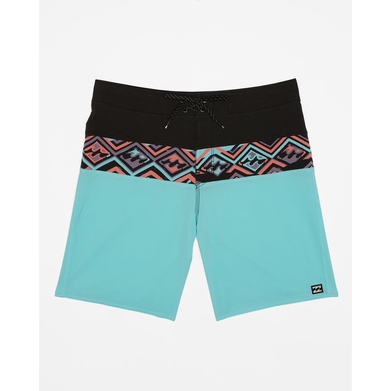 Boy’s Momentum Pro Boardshorts