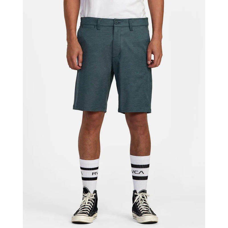 Men’s Back In Hybrid 19 Shorts