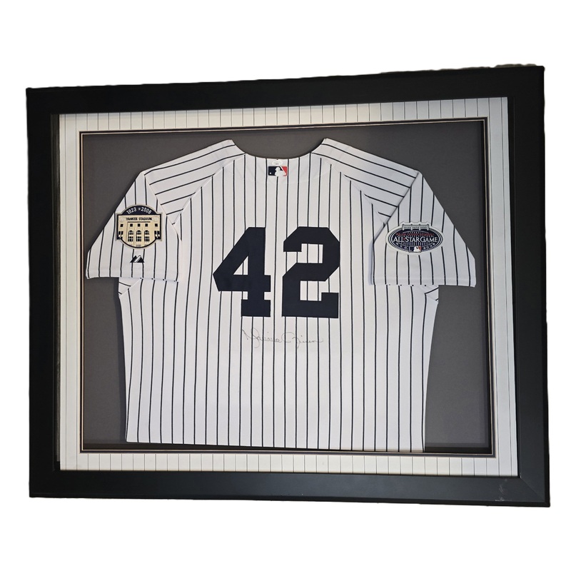 RAFFLE – SIGNED MARIANO RIVERA JERSEY