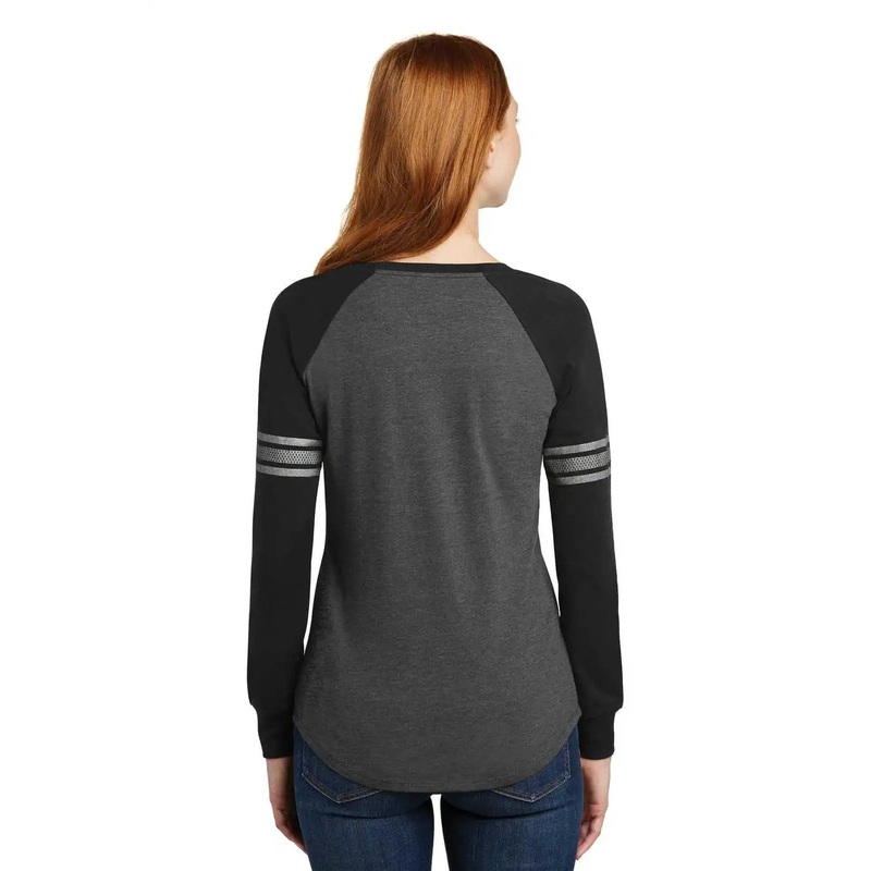 District DM477 Women’s Game Long Sleeve V-Neck Tee – Heathered Charcoal Black Silver