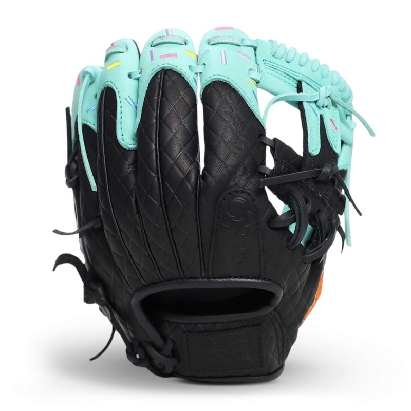 youth ice cream glove | mint blackout