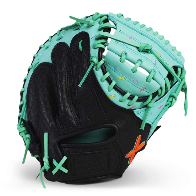 32.5 youth catcher’s mitt | mint blackout