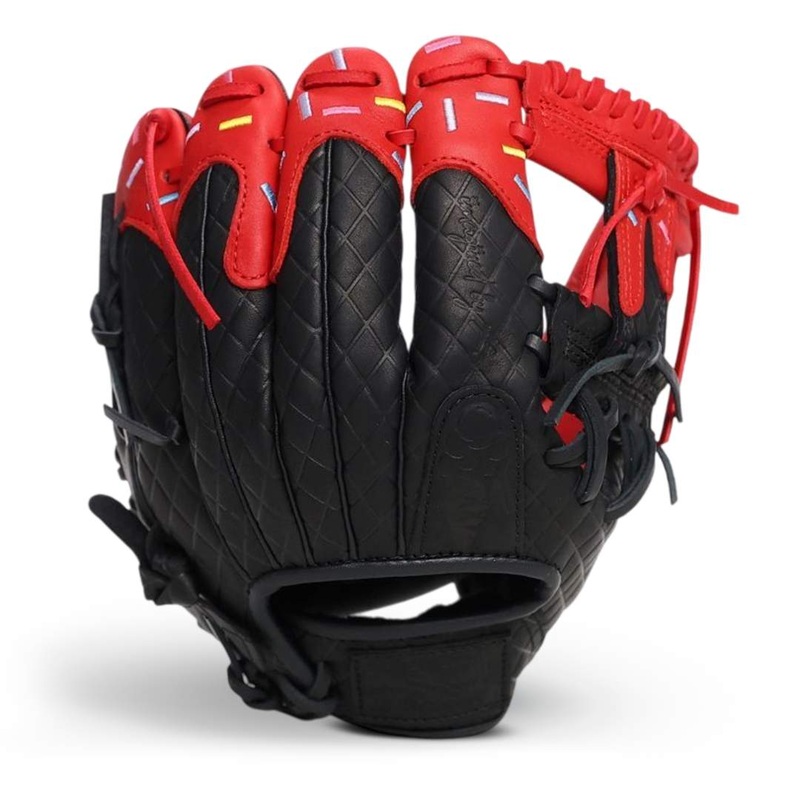 youth ice cream glove | cherry blackout