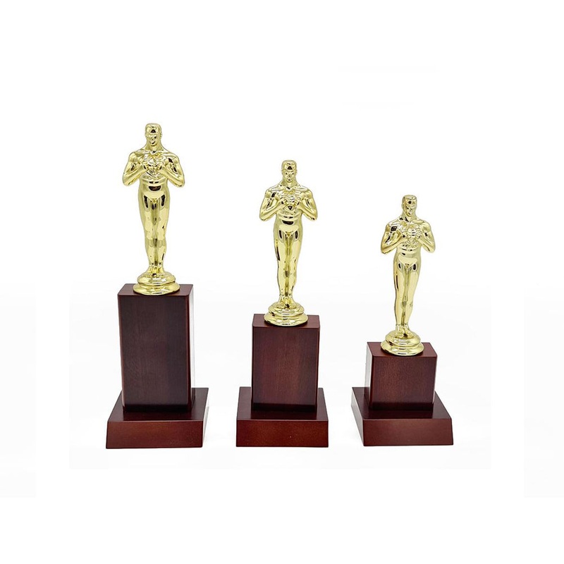 BROWN TOWER – GOLF – (CHOOSE YOUR FIGURINE)