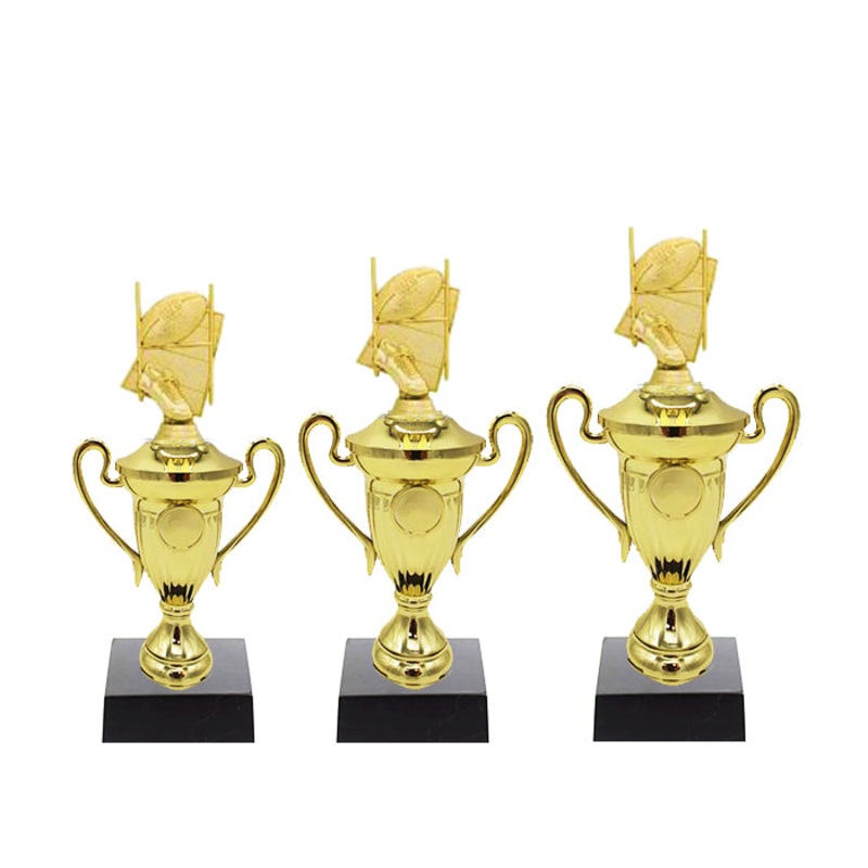 MYSTIC GOLD CUPS – R8 Rugby Wreath
