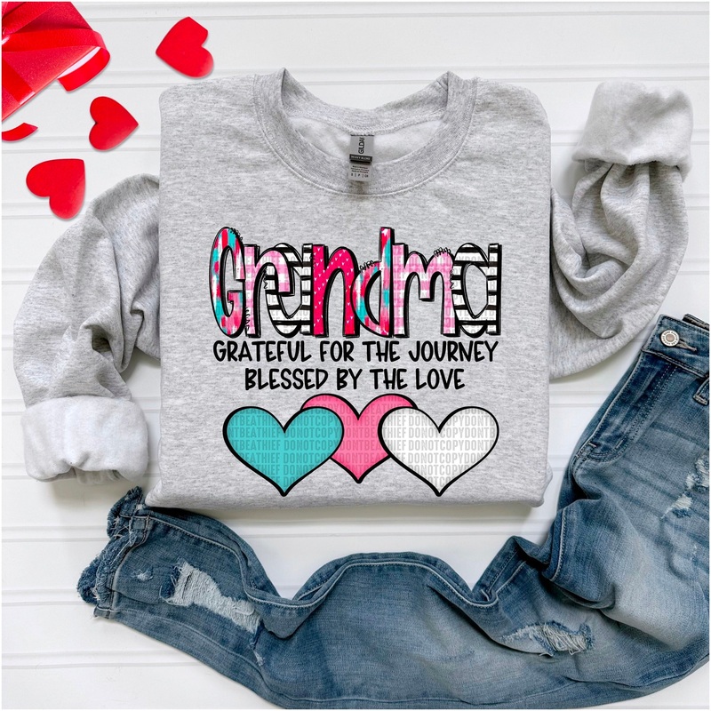GRANDMA BLESSED BY THE LOVE|Black|White|Hearts|No Hearts
